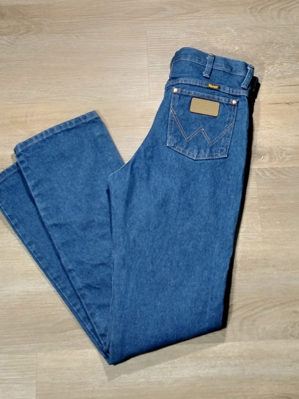 Wrangler Cowboy Cut Slim Fit Blue Jeans (actual measurements 34×33) Western